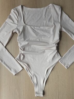 SHEIN Cream Long Sleeve Square Neck Bodysuit
